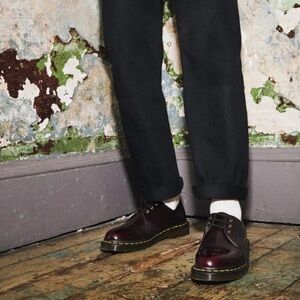 Dr. Martens Unisex Vegan 1461 Oxford Shoe, Cherry Red Rub Off, Size 5, NIB